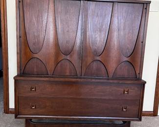 Vintage Mid Century Modern Broyhill Brasilia Walnut Gentleman's/Door Chest