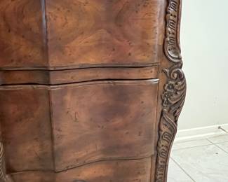 Gorgeous French Provincial Louis XV Style Chest Attributed by John Widdicomb