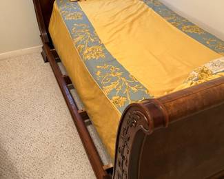 Antique Empire Mahogany Sleigh Bed (Daybed)