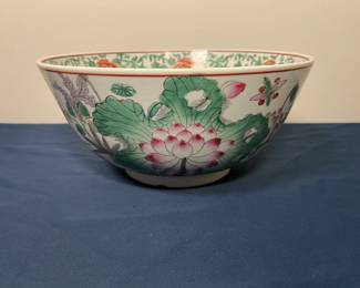 Large Chinese Famille Verte Porcelain Bowl