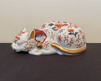 Vintage Kutani Imari Japanese Porcelain Sleeping Cat