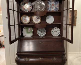 Henredon Country French Oak Secretary Desk :  Bookcase top / 4' 10" wide, 20" deep 7' 6" tall and the writing area is 31" high