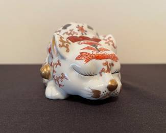 Vintage Kutani Imari Japanese Porcelain Sleeping Cat