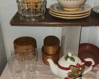 Crystal glasses, tea pot matching  sugar and creamer