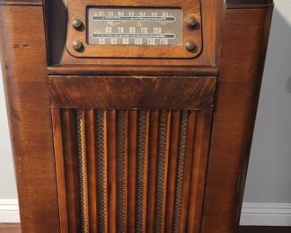 Antique radio 