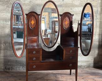 EDWARDIAN MAHOGANY VANITY W/MIRRORS