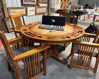 Olhausen poker table with four chairs. Top flips. 