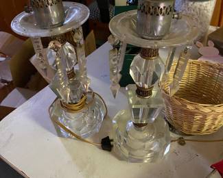 Many lamps