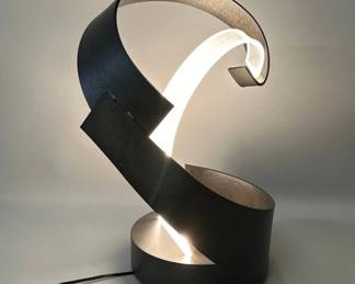 Hubbardton Forge "Encounter" LED table lamp