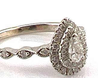 14kt pear shaped diamond ring, 3/4 ctw.