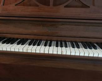 Piano. Sohmer & Co