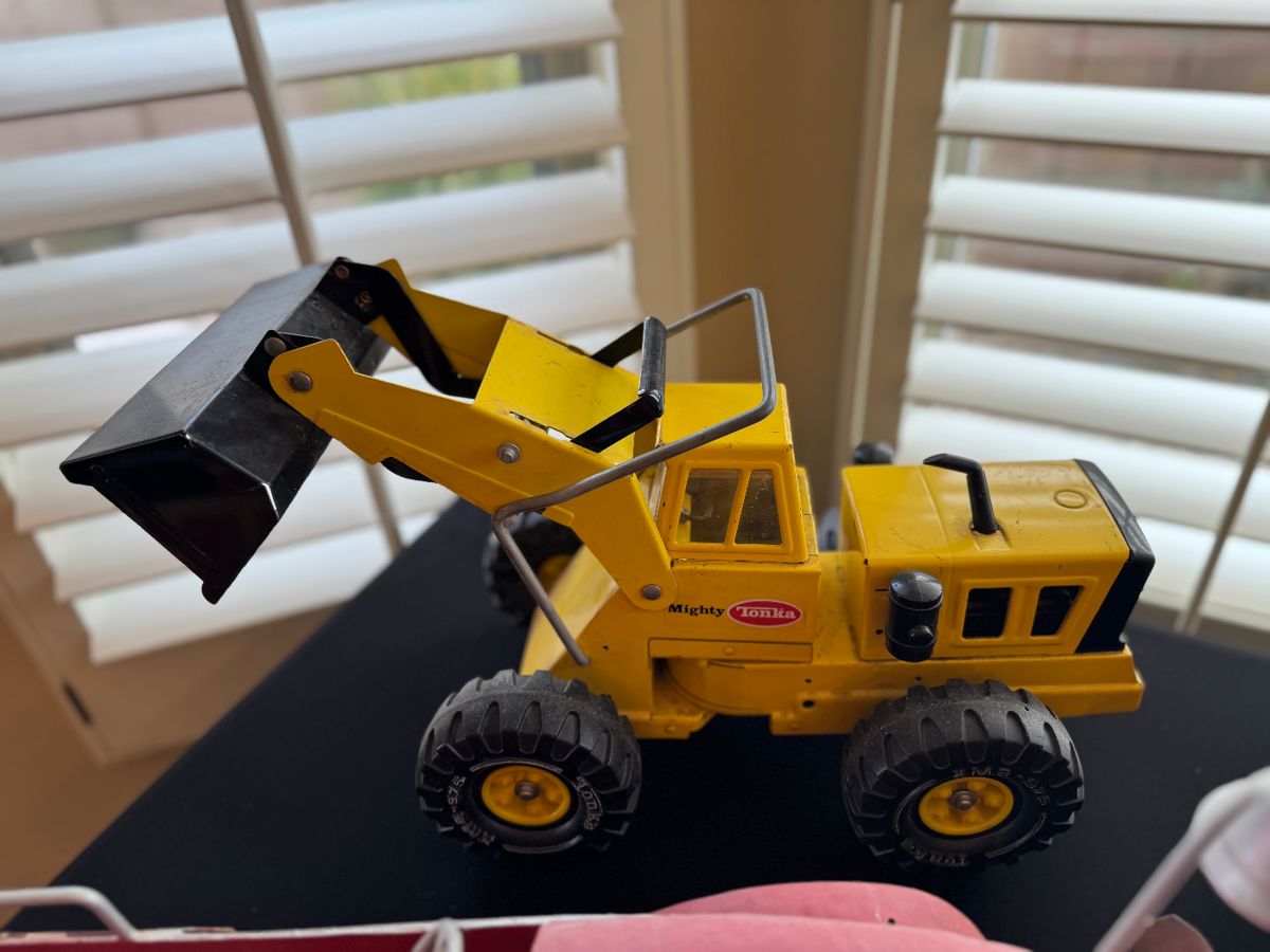 Vintage Metal Tonka 