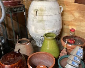 White pot has sold