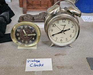 VINTAGE CLOCKS