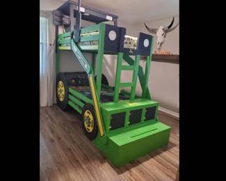 JOHN DEERE BUNK BED