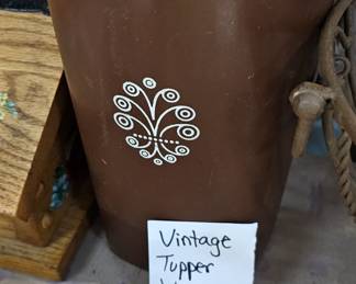 VINTAGE TUPPERWARE