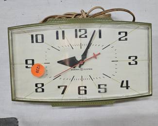 VINTAGE CLOCK