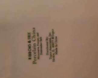 Ribbons and Tree China Set Mark