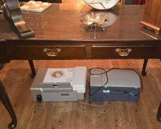 Mahogany Writing Desk with 2 Drawers