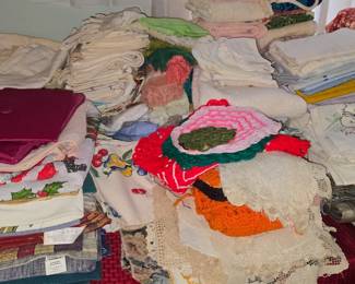 Dollies - Napkins - Placemats 