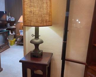 Mice tall plant stand/table, Vintage brass light