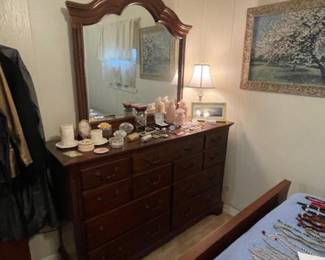 Pretty Dresser and mirror