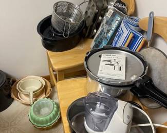 Bar stools, more kitchen