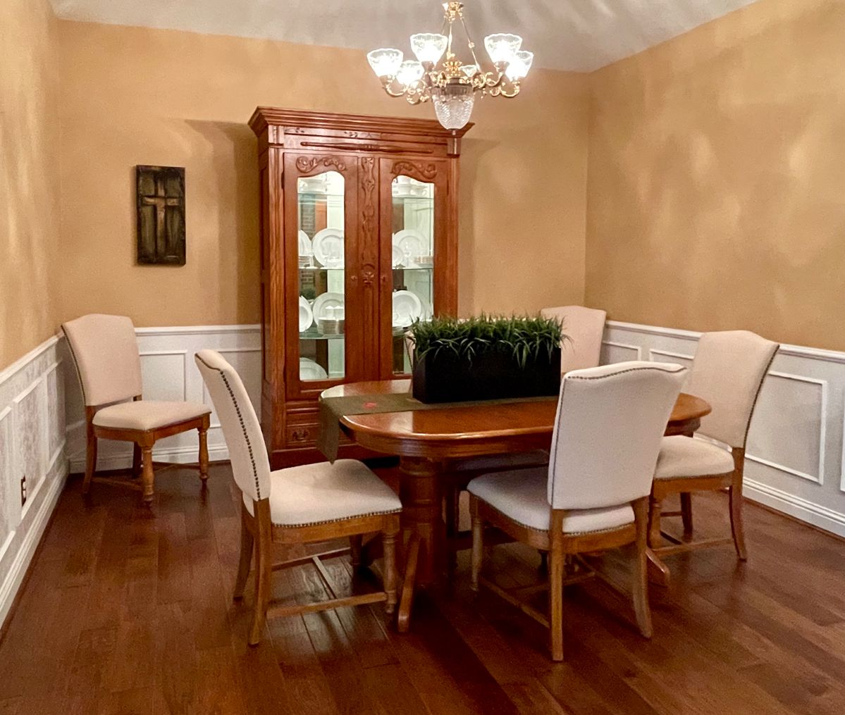 Happy New Year!  We are getting 2025 started with this nice home in Weimar.  Most items are like new condition, so if you’d like to start the year off with some “new to you” treasures this is the sale to be at.  