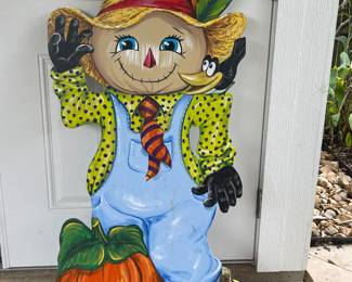 OUTDOOR FALL WOOD CUTOUT