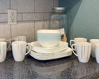  CORELLE RAINDROPS DISH SET 