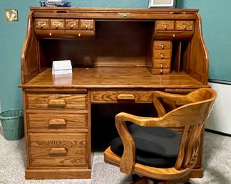 ROLL TOP DESK WITH OFFICE CHAIR BY WINNERS ONLY INC