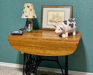 ANTIQUE SINGER SEWING DROP LEAF TABLE, PIG PRINT