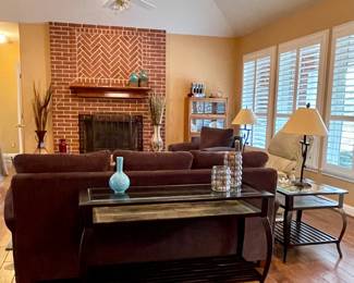 METAL/GLASS SOFA TABLE