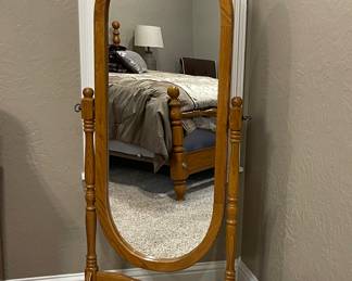 WOOD DRESSING MIRROR