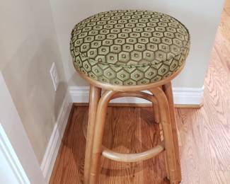 RATTAN BARSTOOL