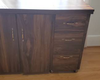 Nice sewing machine cabinet