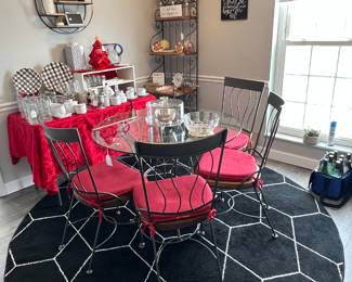 Breakfast Room