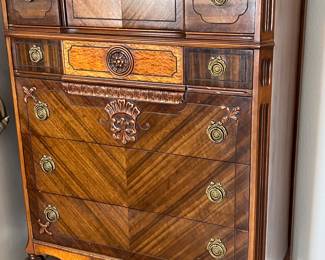 Antique Bedroom Matching Pieces