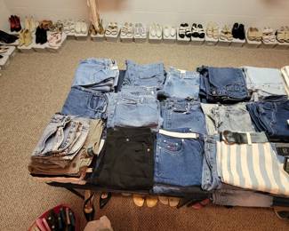 Great jeans! Some still with tags!