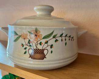 Countryside Stoneware Collection Covered Casserole Dish