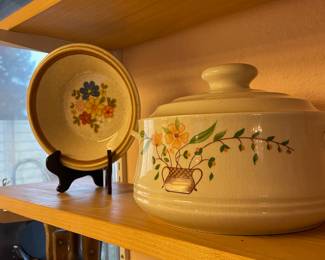 Mikasa Floribunda Stoneware Cereal Bowl, Countryside Stoneware Collection Covered Casserole Dish 
