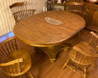Oak Dining Table with Removable Leaf, Set of 4 Spindle Back Oak Dining Arm Chairs
