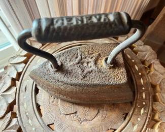 Geneva Cast Iron Sad Flat Iron