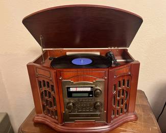 Innovative Technology Record Player/CD/Cassette/AM/FM Radio