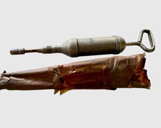 VINTAGE AUTOMOTIVE GREASE GUN