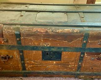 ABRAM NELLIS TRUNK 1820-1900