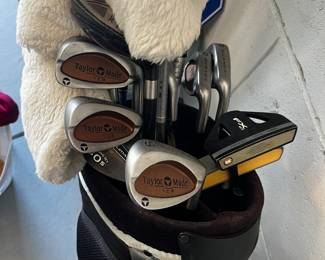 Golf bag
Taylor made golf clubs