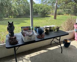 Flower pots