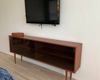 This cabinet is great for small places