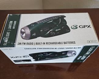  NIB GPX Brand Solar Powered or Crank Flashlight & Am/FM Radio - Great for emergencies!